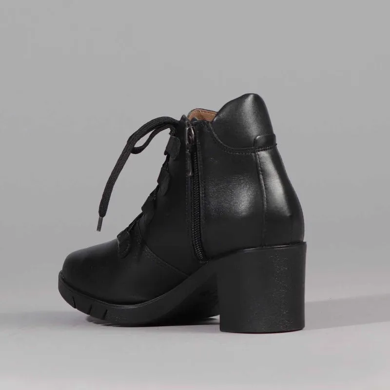 Chunky Lace-up Ankle Boot in Black - 12544