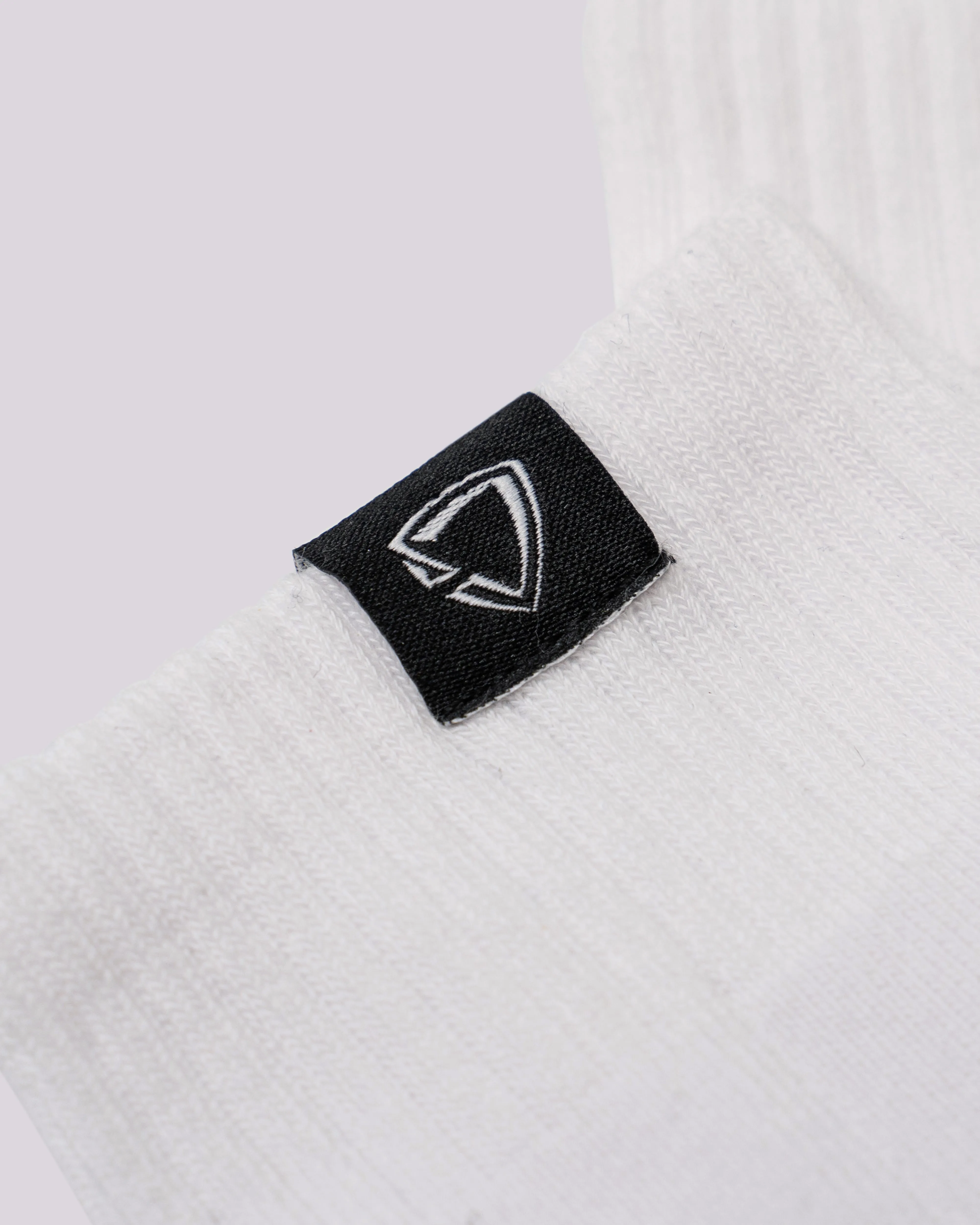 Shield Tab Quarter Socks